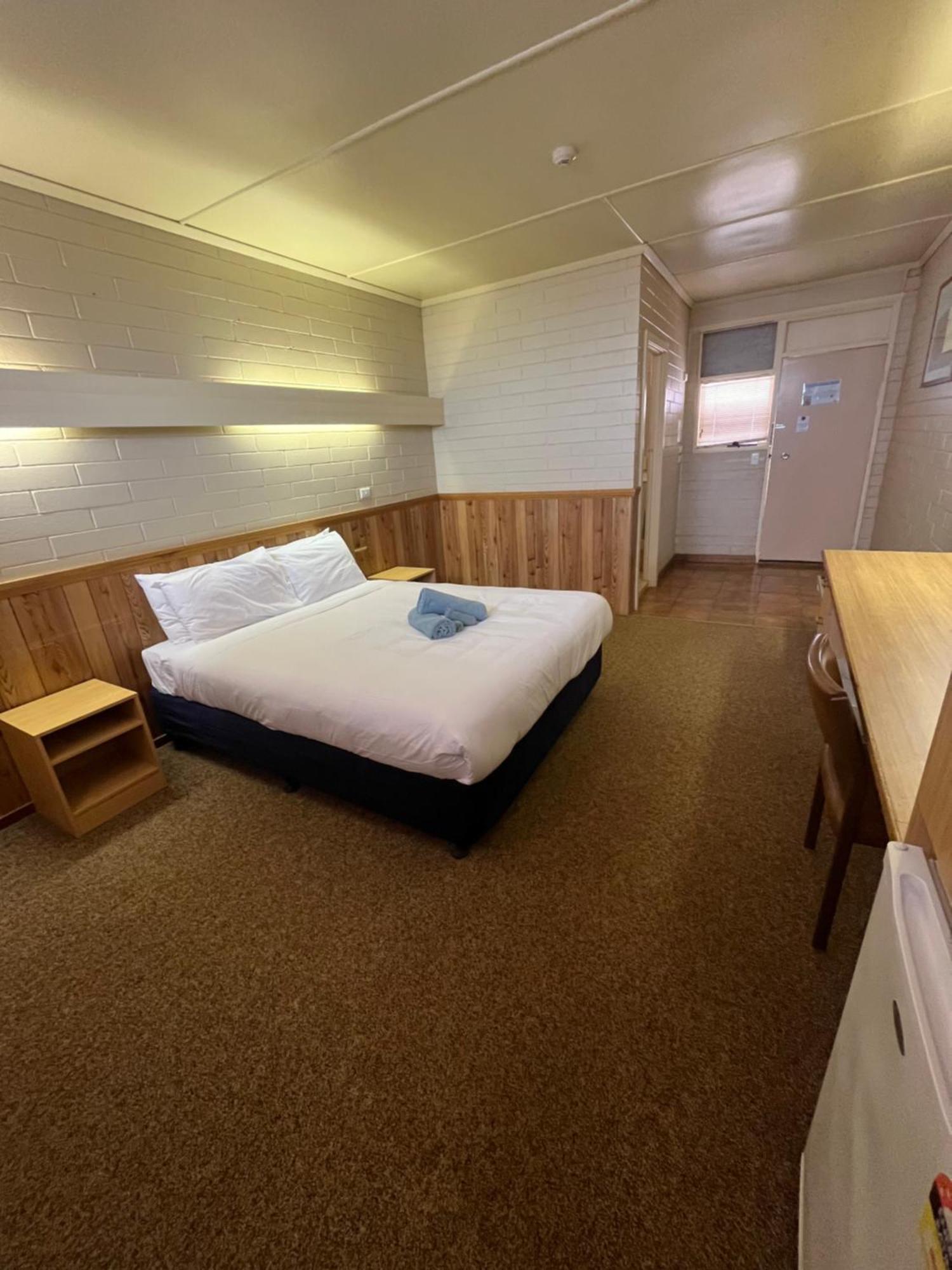 Opal Inn Hotel, Motel, Caravan Park Coober Pedy Kültér fotó